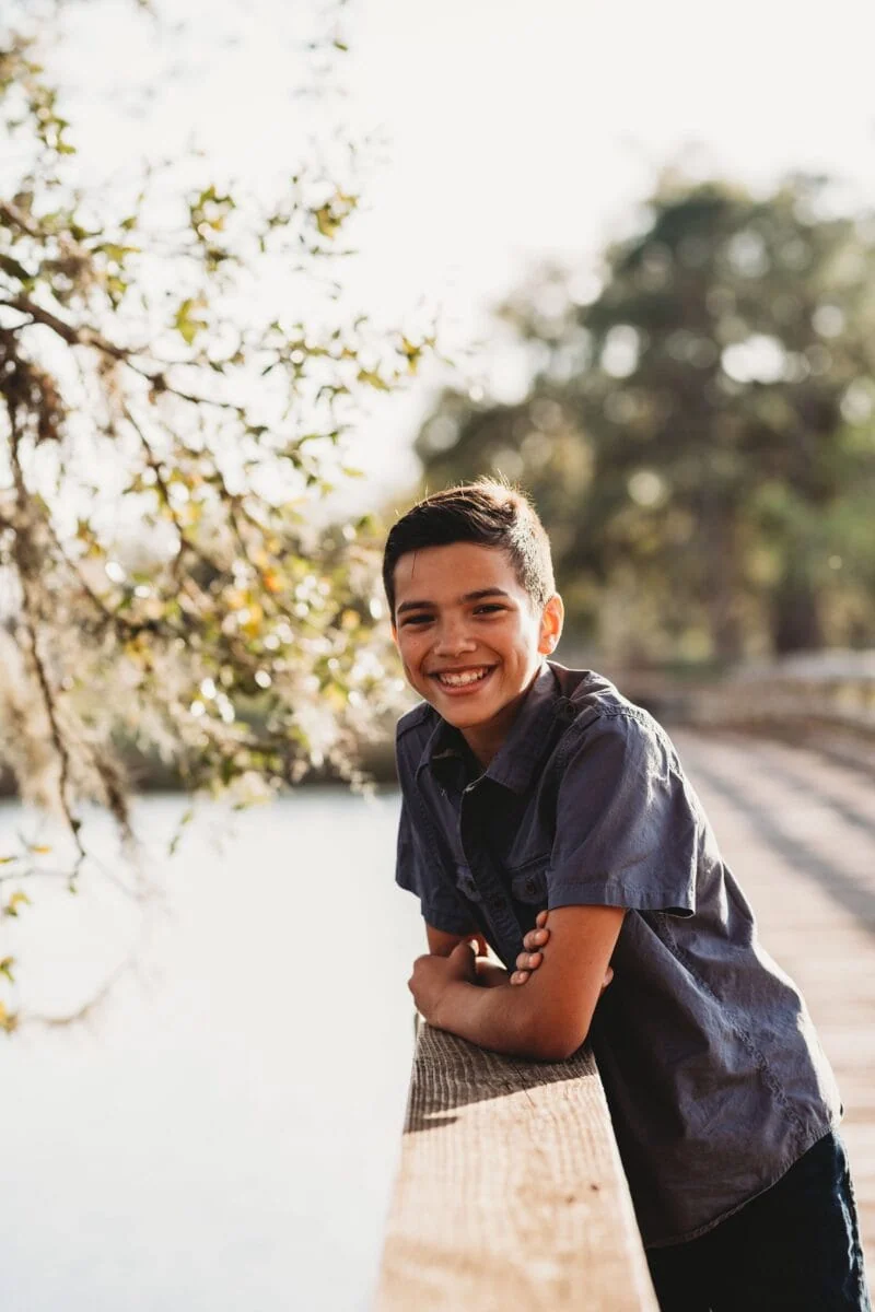 Golden Hour under the Oak Trees,Family Photo Session