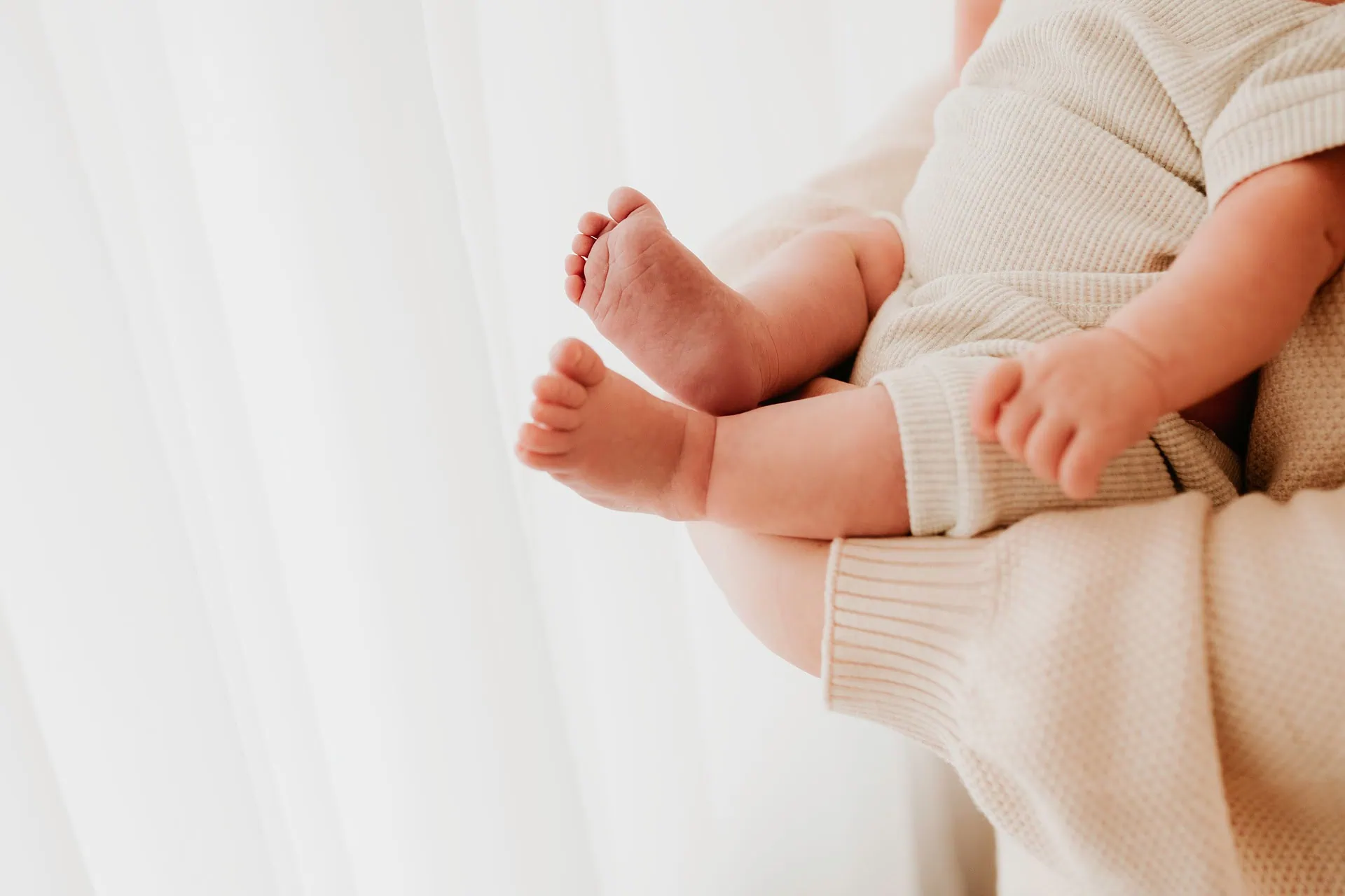 Family Photo Session,Lifestyle Studo,Natural Light Newborn,Newborn Photography
