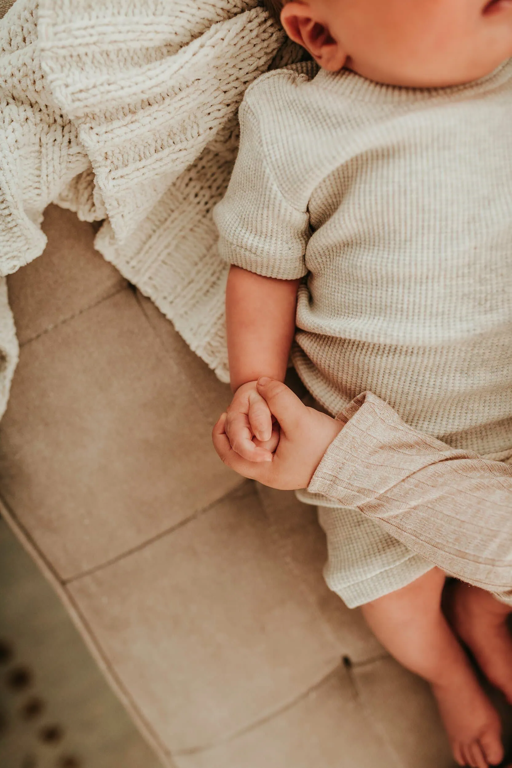 Family Photo Session,Lifestyle Studo,Natural Light Newborn,Newborn Photography