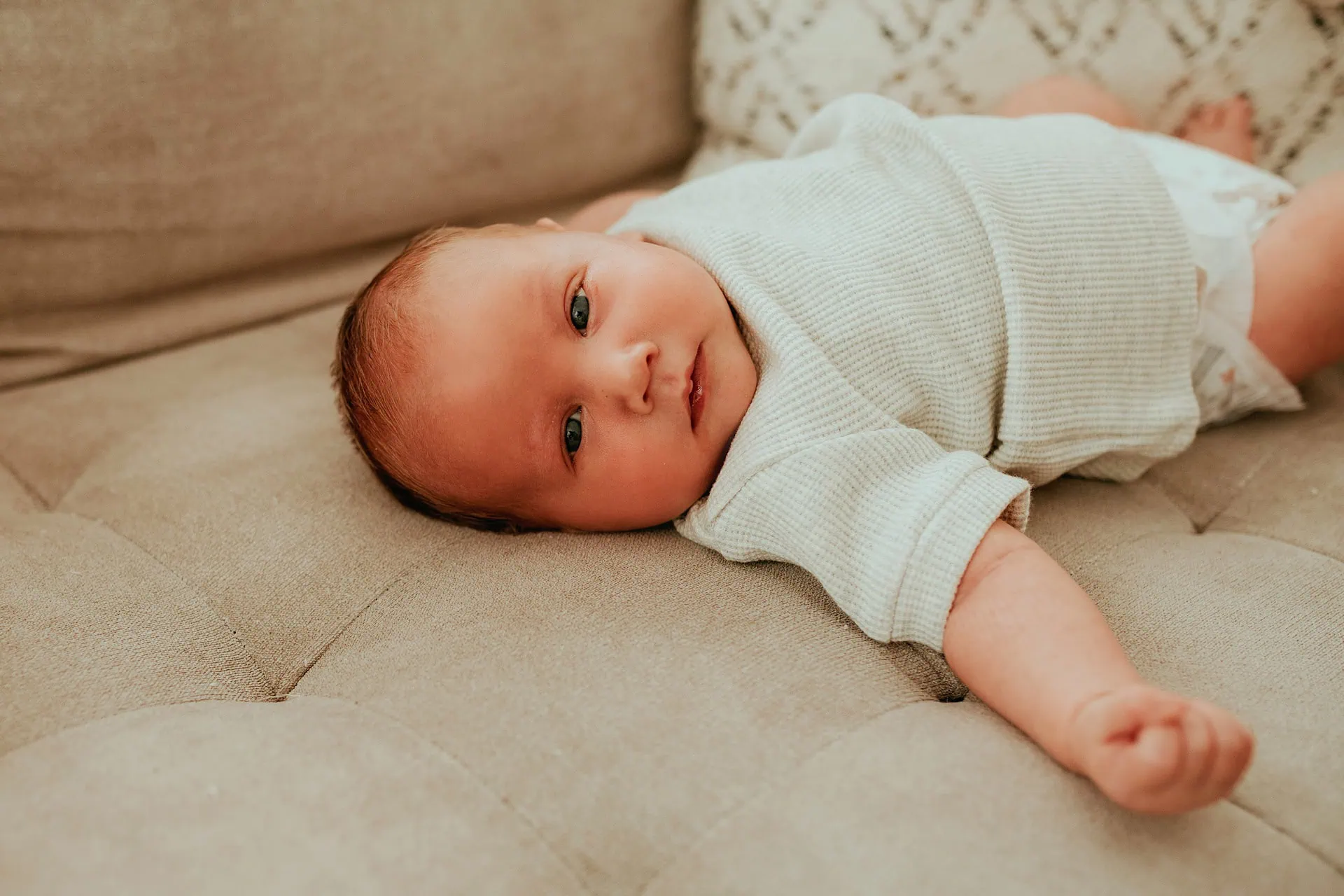 Family Photo Session,Lifestyle Studo,Natural Light Newborn,Newborn Photography